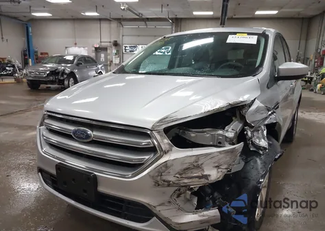 2017 Ford Escape Se из США, поврежденный, VIN 1FMCU9GD7HUE81797